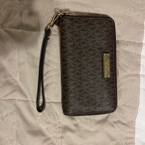 Michael kors wallet
